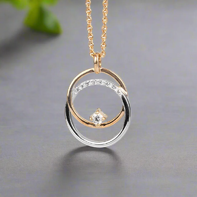 Entwined Circle Dimond Pendant