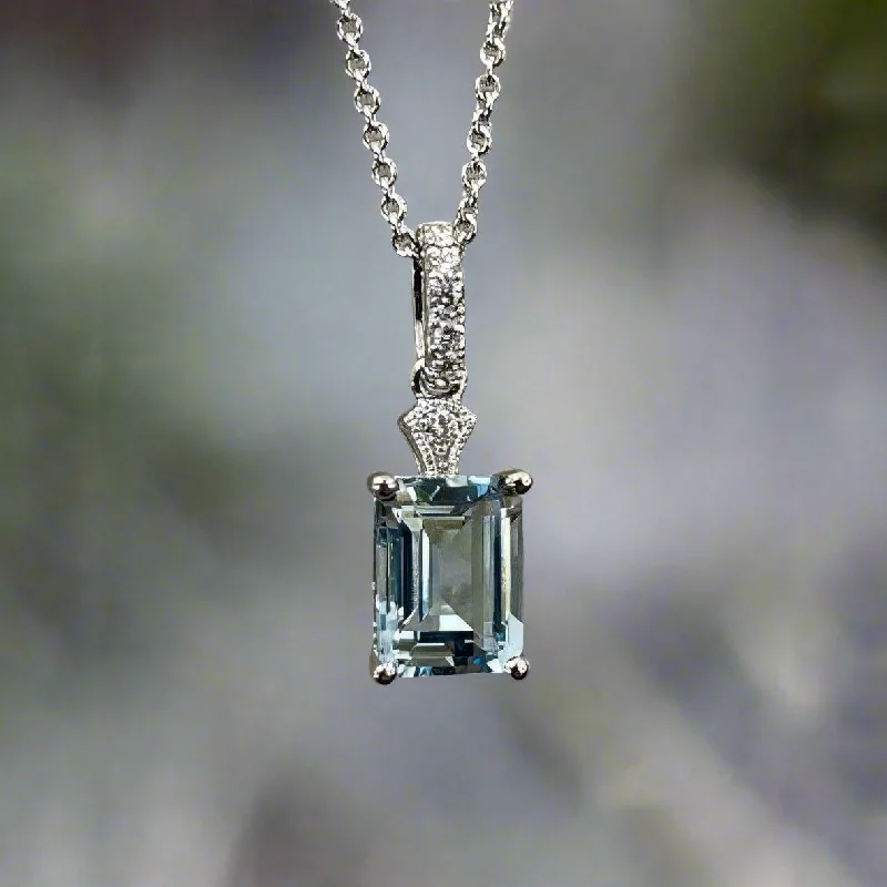 Aquamarine Pendant