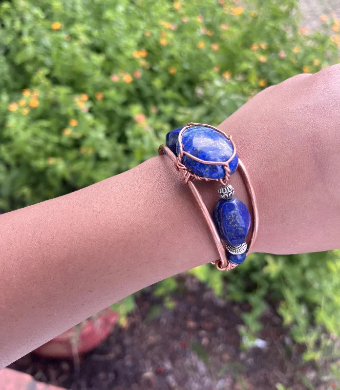 Lapis Lazuli with 6-Sided Faceted Oval Lapis Side Stones Handmade Wirewrapped Bracelet