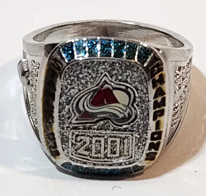 Colorado Avalanche 2001 Stanley Cup Champions Replica Ring