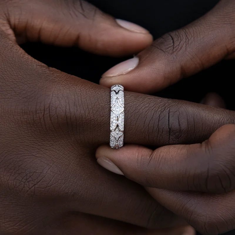 GLD Bezel Star Ring in White Gold Vermeil