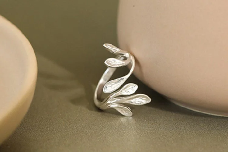 Tree Leaf Golden Ring Niche Design Open Ring Jewelry