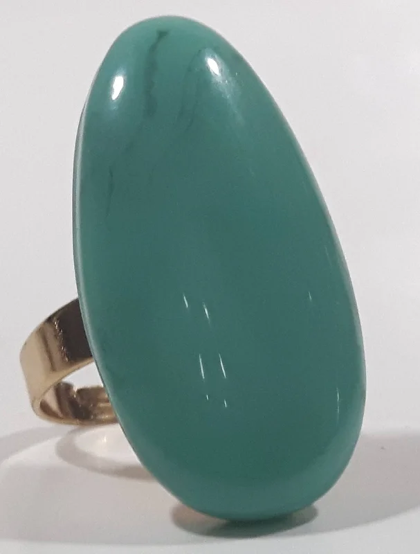 Turquoise Polished Stone Style Oval Shaped Gold Tone Metal Ring