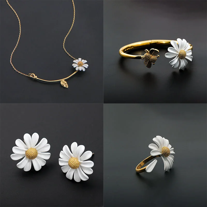 Wholesale Daisy Alloy Rings Necklace Set